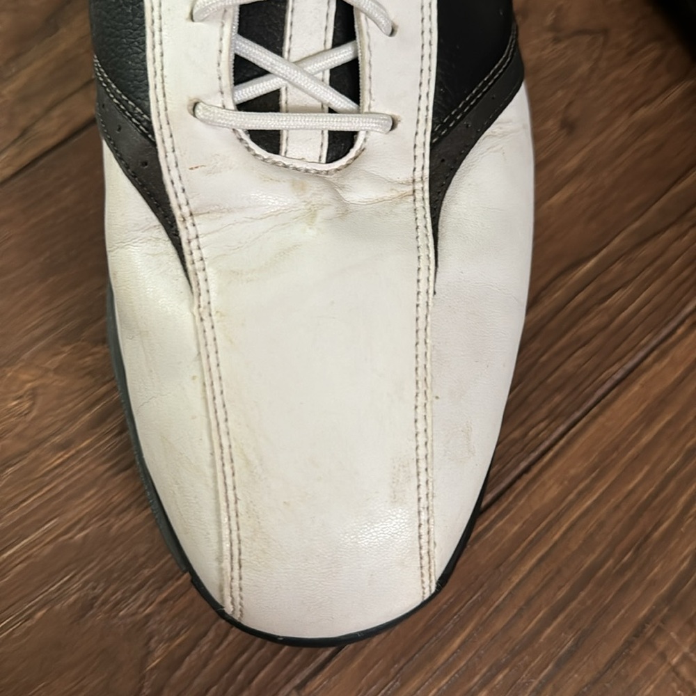 Men’s Nike Heritage Golf Shoes - Picture 10 of 11